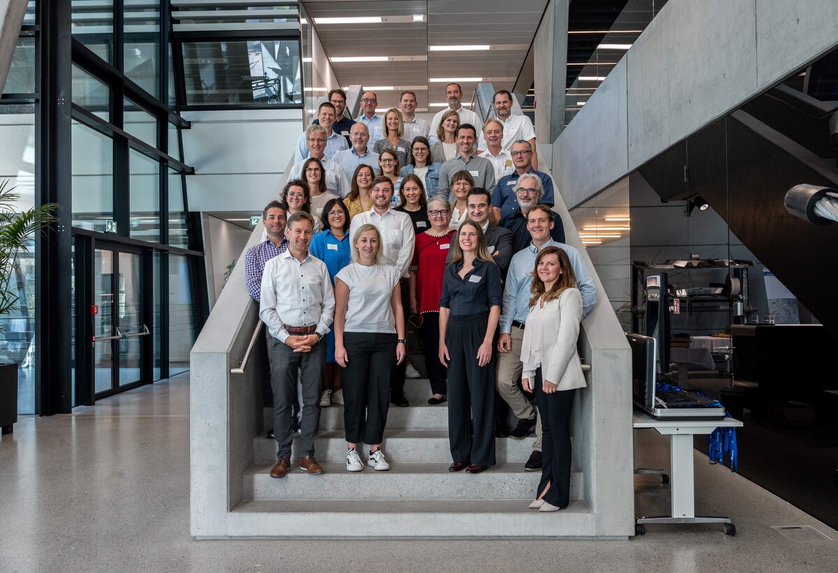 gruppenfoto des netzwerktreffens der fhv und starke partner | © Doppelmayr Seilbahnen GmbH/Sarah König