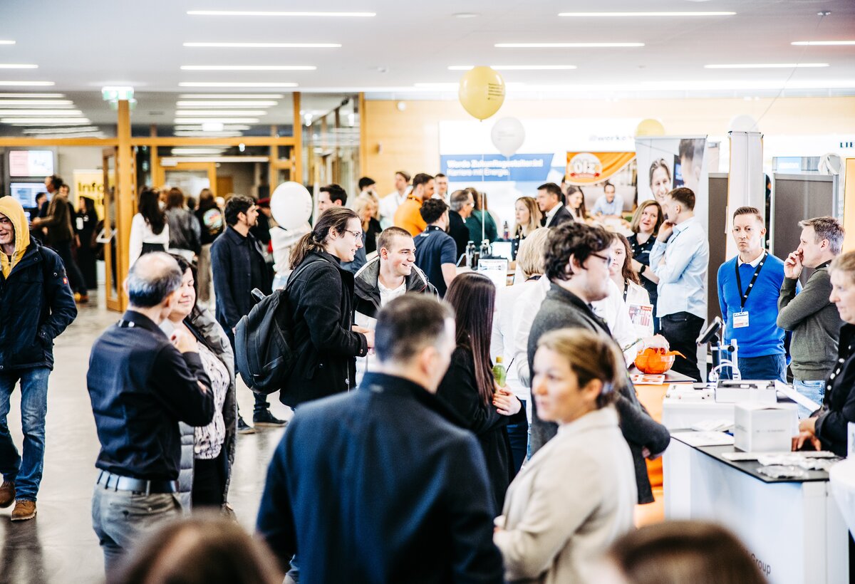 Last year, more than 2,300 interested people visited the Vorarlberg job fair. | © Sams & FHV