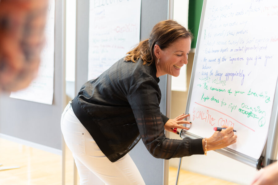 Beim Praktizieren im Studium für Wirtschaft  | © Birgit Riedmann